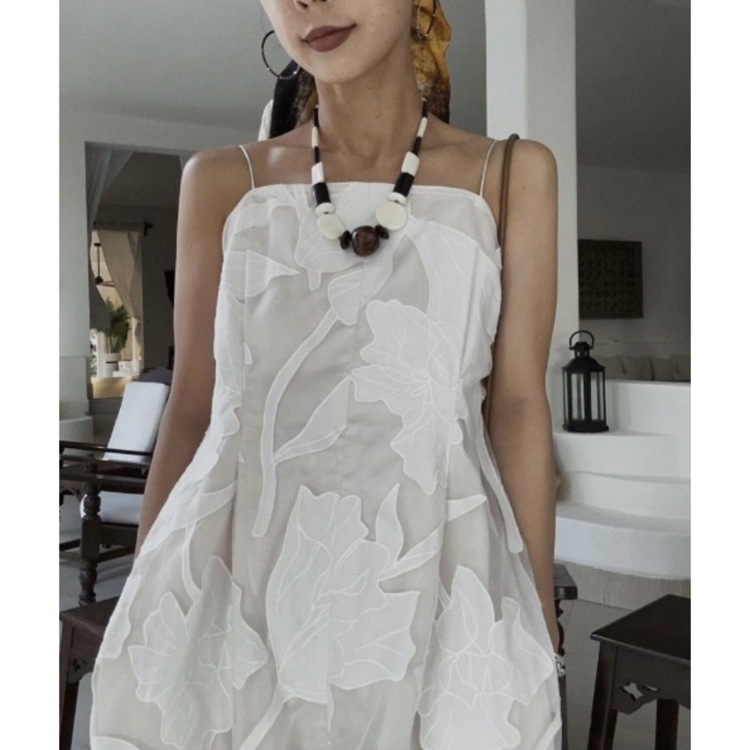 Ameri VINTAGE - 【AMERI】SOFT LACE FLOWER ROMPERS【未着用 Ameri VINTAGE - 【AMERI】SOFT LACE FLOWER ROMPERS【未着用