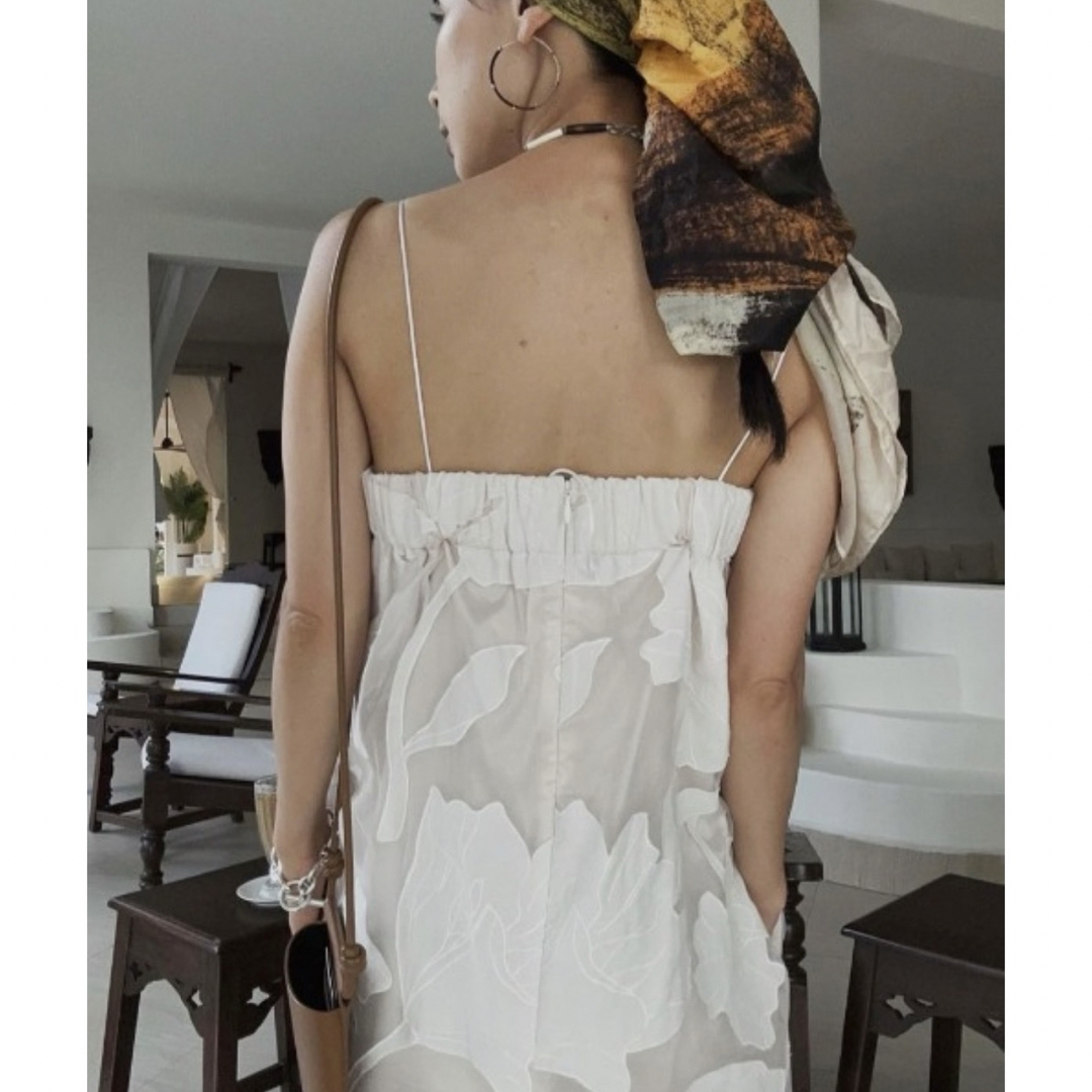 Ameri VINTAGE - 【AMERI】SOFT LACE FLOWER ROMPERS【未着用 Ameri VINTAGE - 【AMERI】SOFT LACE FLOWER ROMPERS【未着用