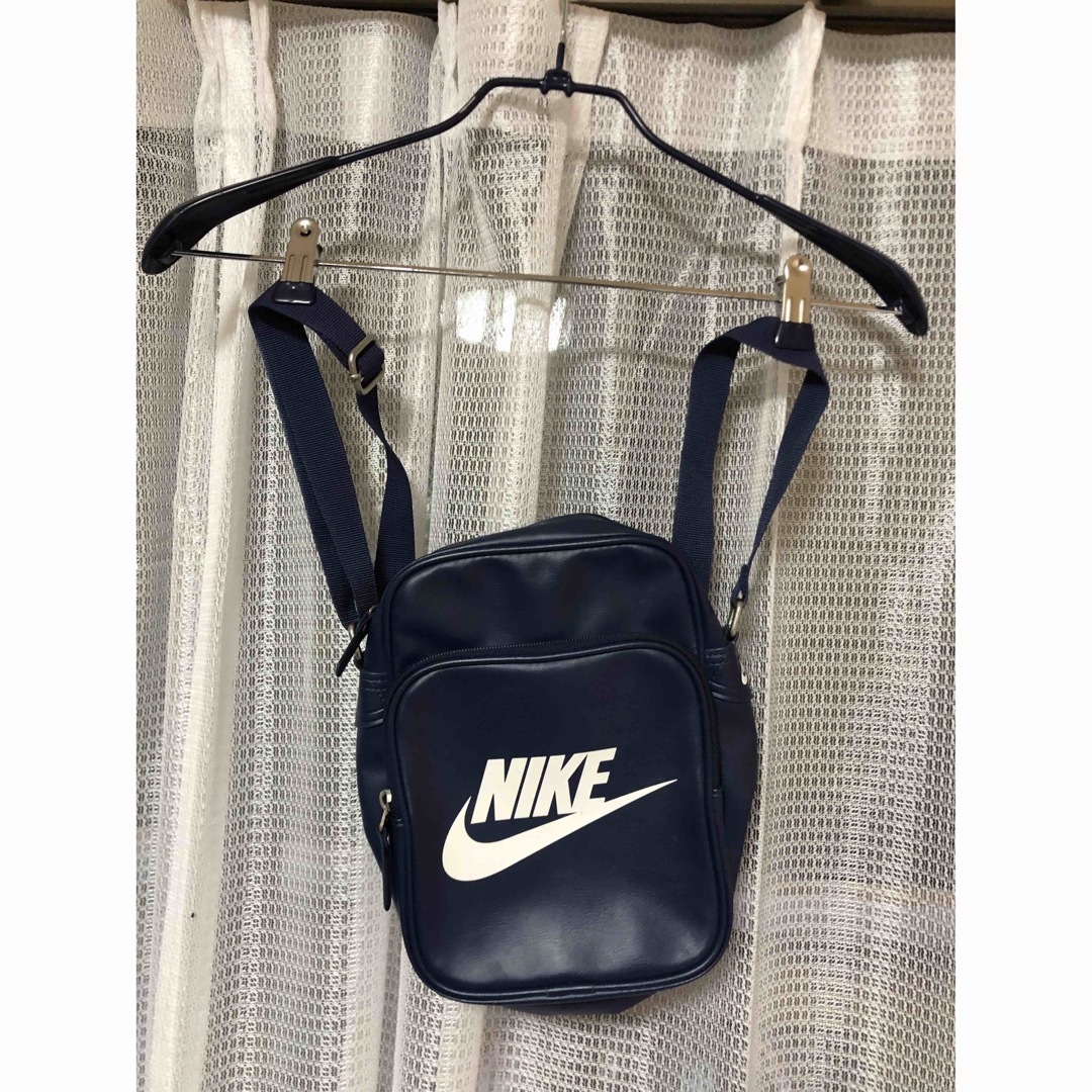NIKE - NIKE ナイキ ショルダーバッグの通販 by トレフォイル NIKE - NIKE ナイキ ショルダーバッグの通販 by トレフォイル