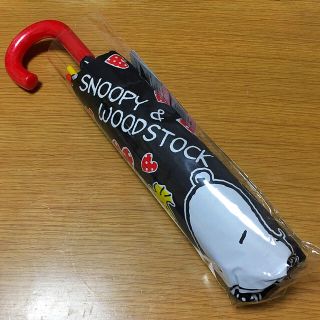 スヌーピー(SNOOPY)の送料込み！スヌーピー 折りたたみ傘 新品(傘)