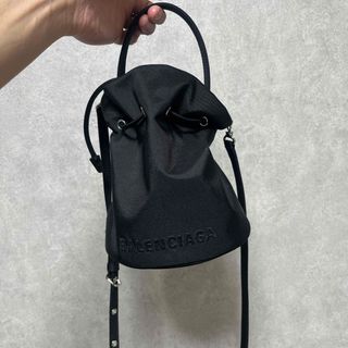 BALENCIAGA - バレンシアガ 21AW ロゴ オーバーサイズ ニット BALENCIAGA - バレンシアガ 21AW ロゴ オーバーサイズ ニット