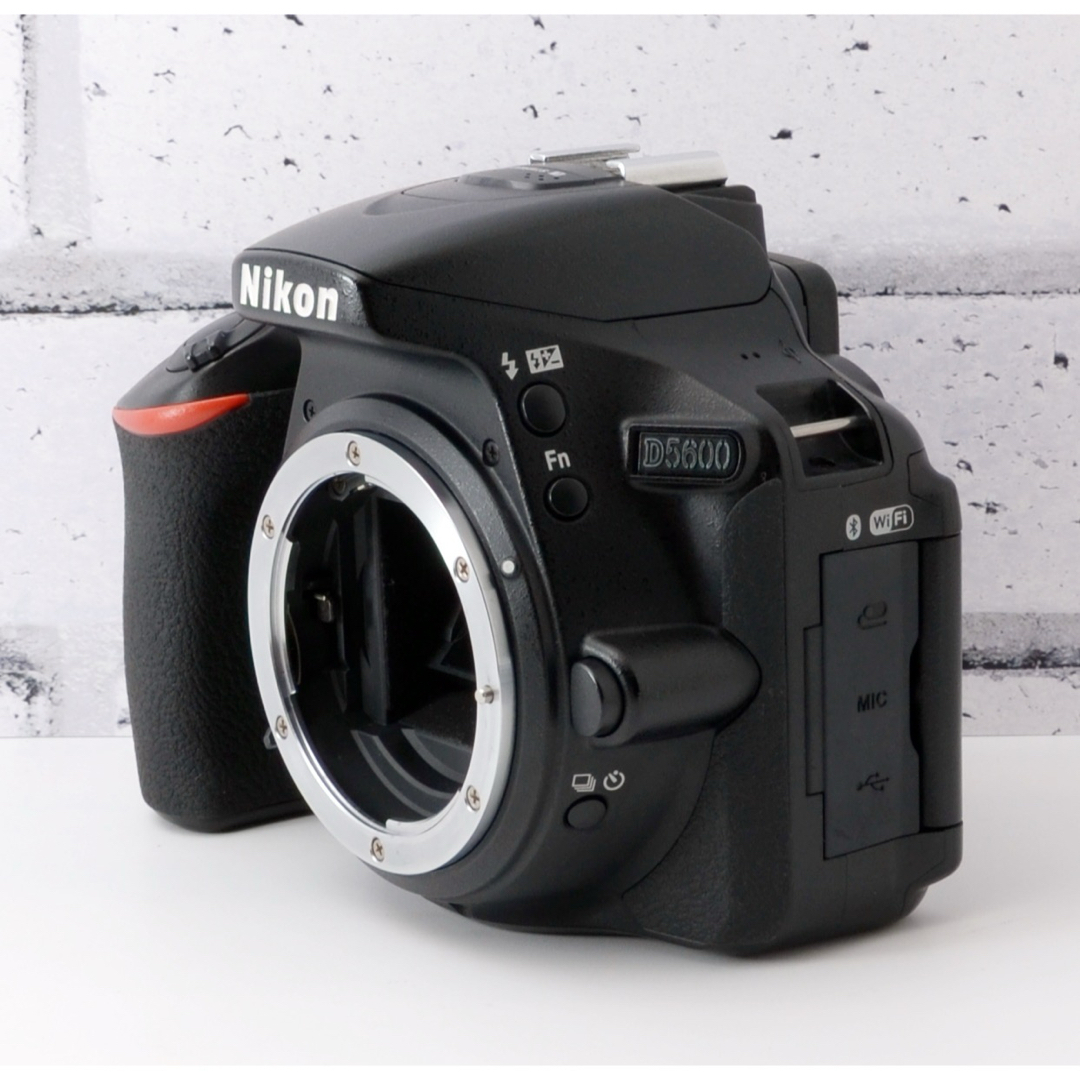 Nikon - 超高性能!Nikon D5600○Wi-Fi内蔵○高速AF○すぐ使える Nikon - 超高性能!Nikon D5600○Wi-Fi内蔵○高速AF○すぐ使える