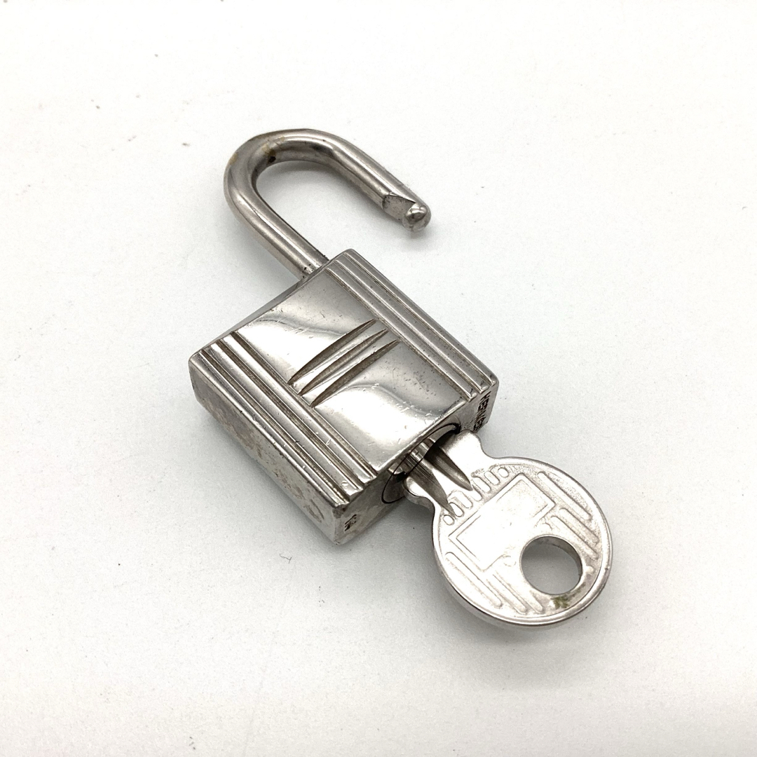 HERMES - 極美品 エルメス カデナ パドロック 鍵 no.114 HERMES - 極美品 エルメス カデナ パドロック 鍵 no.114