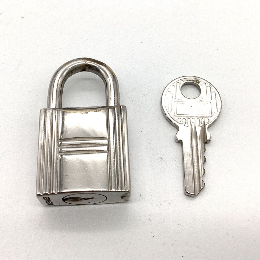HERMES - 極美品 エルメス カデナ パドロック 鍵 no.114 HERMES - 極美品 エルメス カデナ パドロック 鍵 no.114