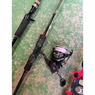 中古/美品】怒涛石鯛 十六・八 硬 軟調替穂先付 オクトパス 中古/美品】怒涛石鯛 十六・八 硬 軟調替穂先付 オクトパス