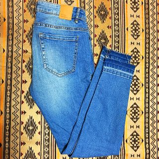 ザラ(ZARA)のZARA カットオフ 切りっぱなし スキニーデニム(デニム/ジーンズ)