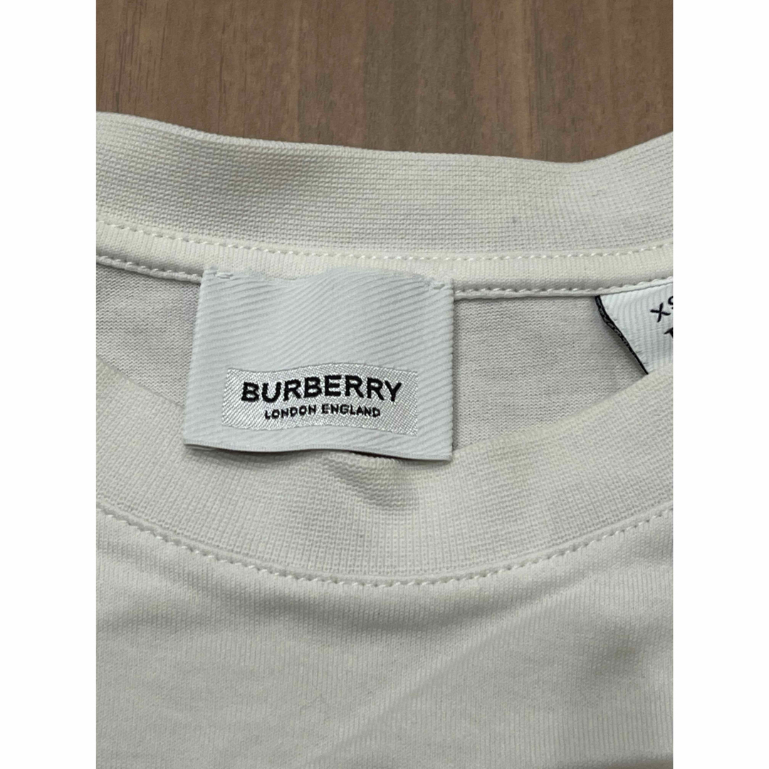 BURBERRY - バーバリーロンドンイングランド TBロゴ Tシャツの BURBERRY - バーバリーロンドンイングランド TBロゴ Tシャツの