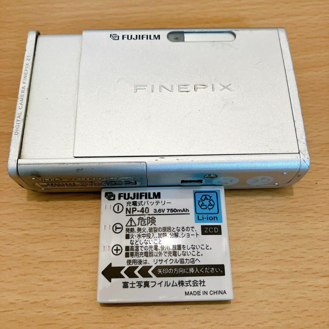 FINEPIX デジタルカメラ コンパクトFinePix Z1 動作品の通販 by FINEPIX デジタルカメラ コンパクトFinePix Z1 動作品の通販 by