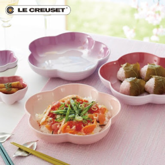 LE CREUSET(ルクルーゼ)の⭐️クルーゼ⭐️フラワーディッシュＭ ３色セット⭐️新品⭐️ インテリア/住まい/日用品のキッチン/食器(食器)の商品写真