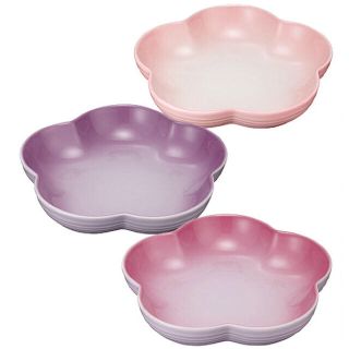 ルクルーゼ(LE CREUSET)の⭐️クルーゼ⭐️フラワーディッシュＭ ３色セット⭐️新品⭐️(食器)