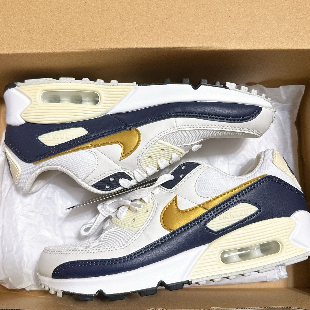 NIKE - 【新品】NIKE エアマックス90 HF3444-100 24 cmの通販 by NIKE - 【新品】NIKE エアマックス90 HF3444-100 24 cmの通販 by
