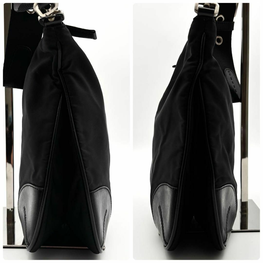 PRADA - プラダ ショルダーバッグ 三角ロゴ ナイロン ブラック PRADA - プラダ ショルダーバッグ 三角ロゴ ナイロン ブラック