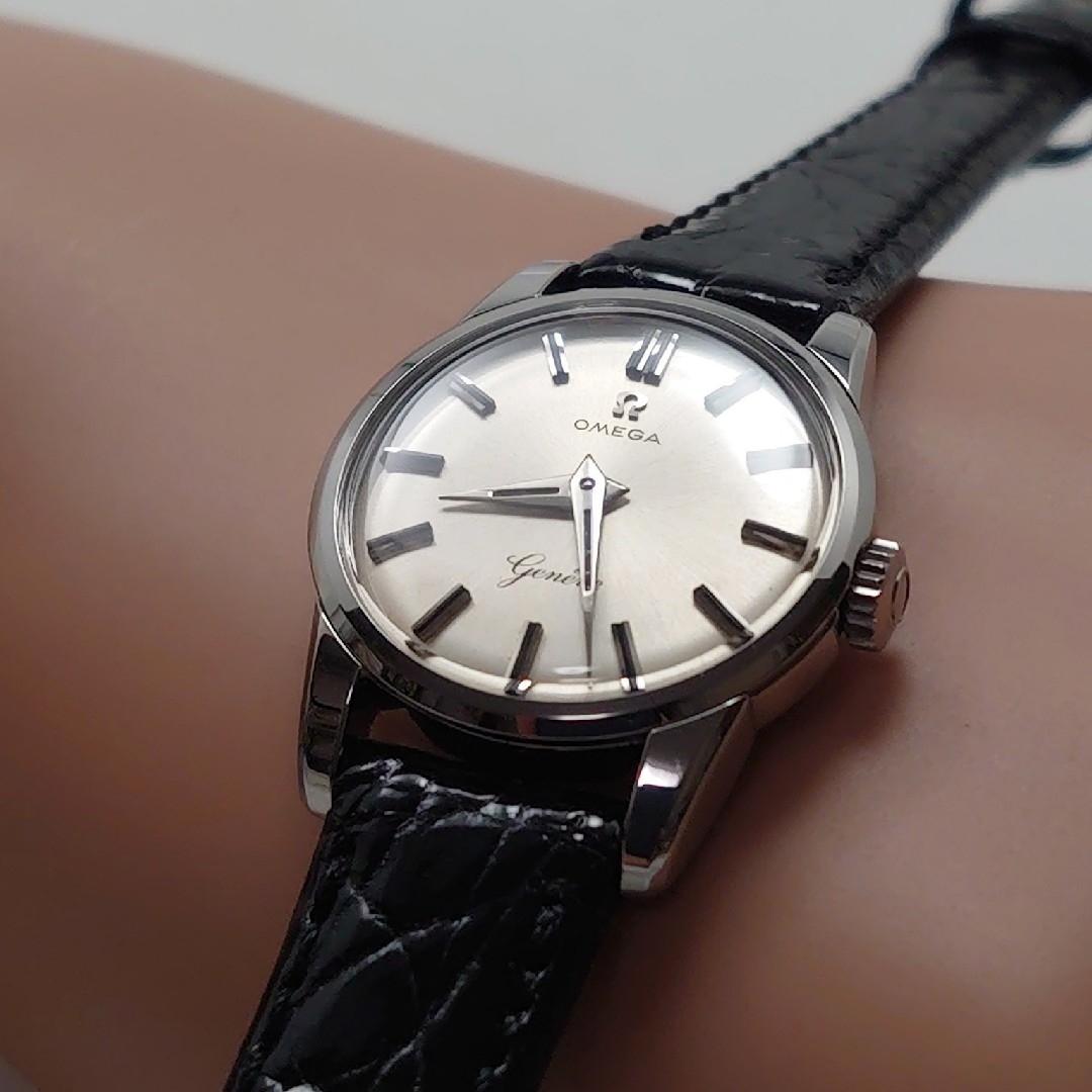OMEGA - OH済 1960年製 オメガ ジュネーブ 筆記体ロゴ 手巻き OMEGA - OH済 1960年製 オメガ ジュネーブ 筆記体ロゴ 手巻き