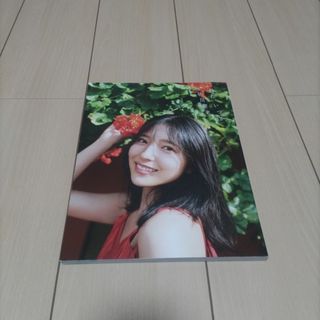 乃木坂46 - 乃木坂46 田村真佑1st写真集『恋に落ちた瞬間 乃木坂46 - 乃木坂46 田村真佑1st写真集『恋に落ちた瞬間