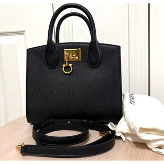 FERRAGAMO(ハンドバッグ)のフリマアイテム一覧 FERRAGAMO(ハンドバッグ)のフリマアイテム一覧