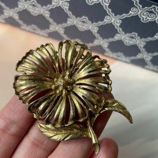 アンティーク】LIMOGES ブローチの通販 by もち豆|ラクマ アンティーク】LIMOGES ブローチの通販 by もち豆|ラクマ