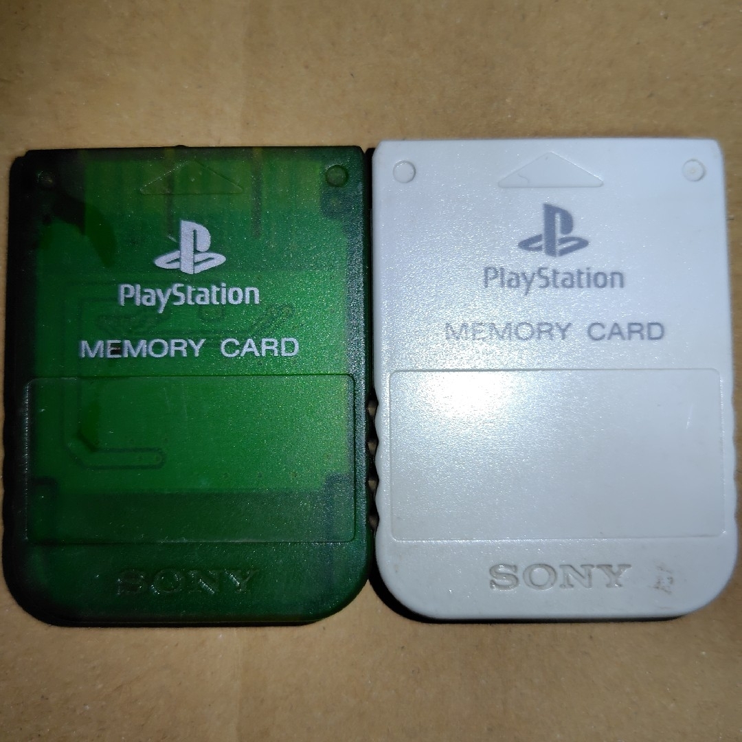 PlayStation - メモリーカード 15ブロック SONY純正品 PS1用2個 PlayStation - メモリーカード 15ブロック SONY純正品 PS1用2個