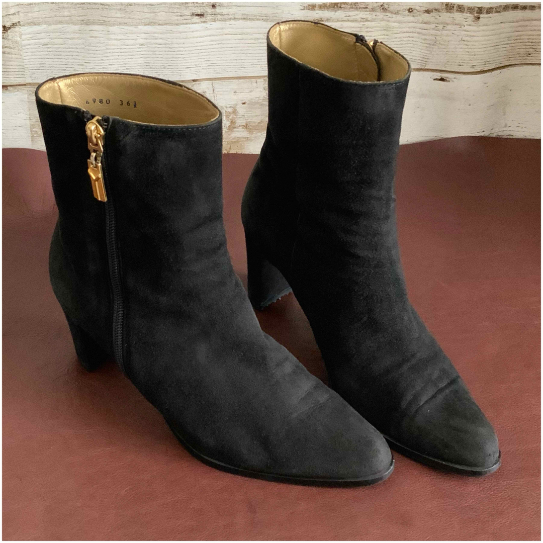 Yves Saint Laurent - イヴサンローラン【23.5㎝位】ショート Yves Saint Laurent - イヴサンローラン【23.5㎝位】ショート