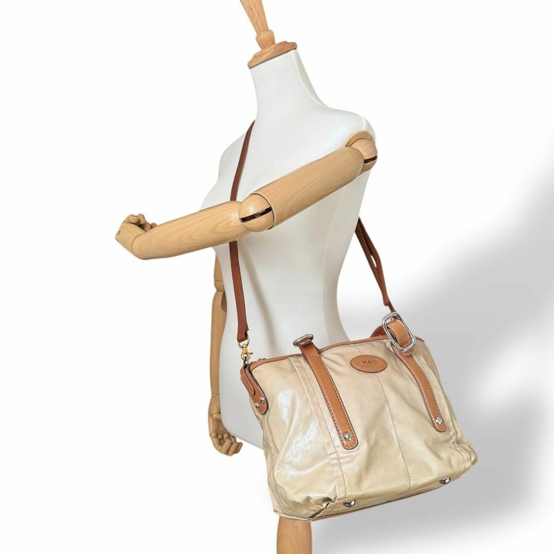 TOD'S - AI43 トッズ TOD'S 2way ショルダーバッグ エナメル TOD'S - AI43 トッズ TOD'S 2way ショルダーバッグ エナメル