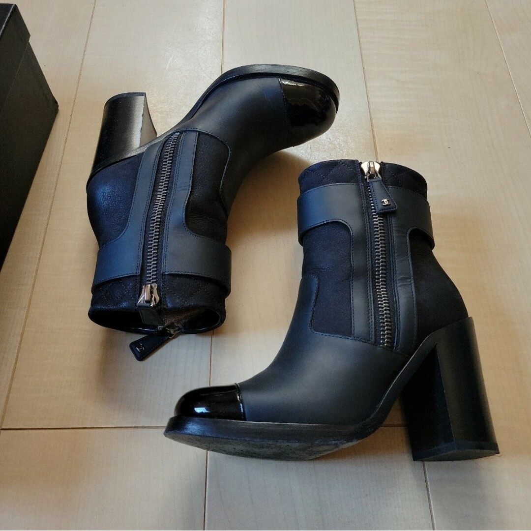 CHANEL - CHANEL☆サイドジップブーツ シャネル ココマークの CHANEL - CHANEL☆サイドジップブーツ シャネル ココマークの