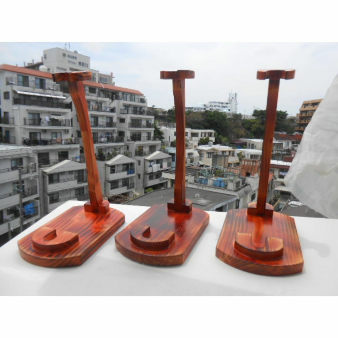 新品未使用(送料無料)8.980円　沖縄三線専用　折り畳み三線台三個セット 新品未使用(送料無料)8.980円 木製三線台3個セット 折り畳み 新品未