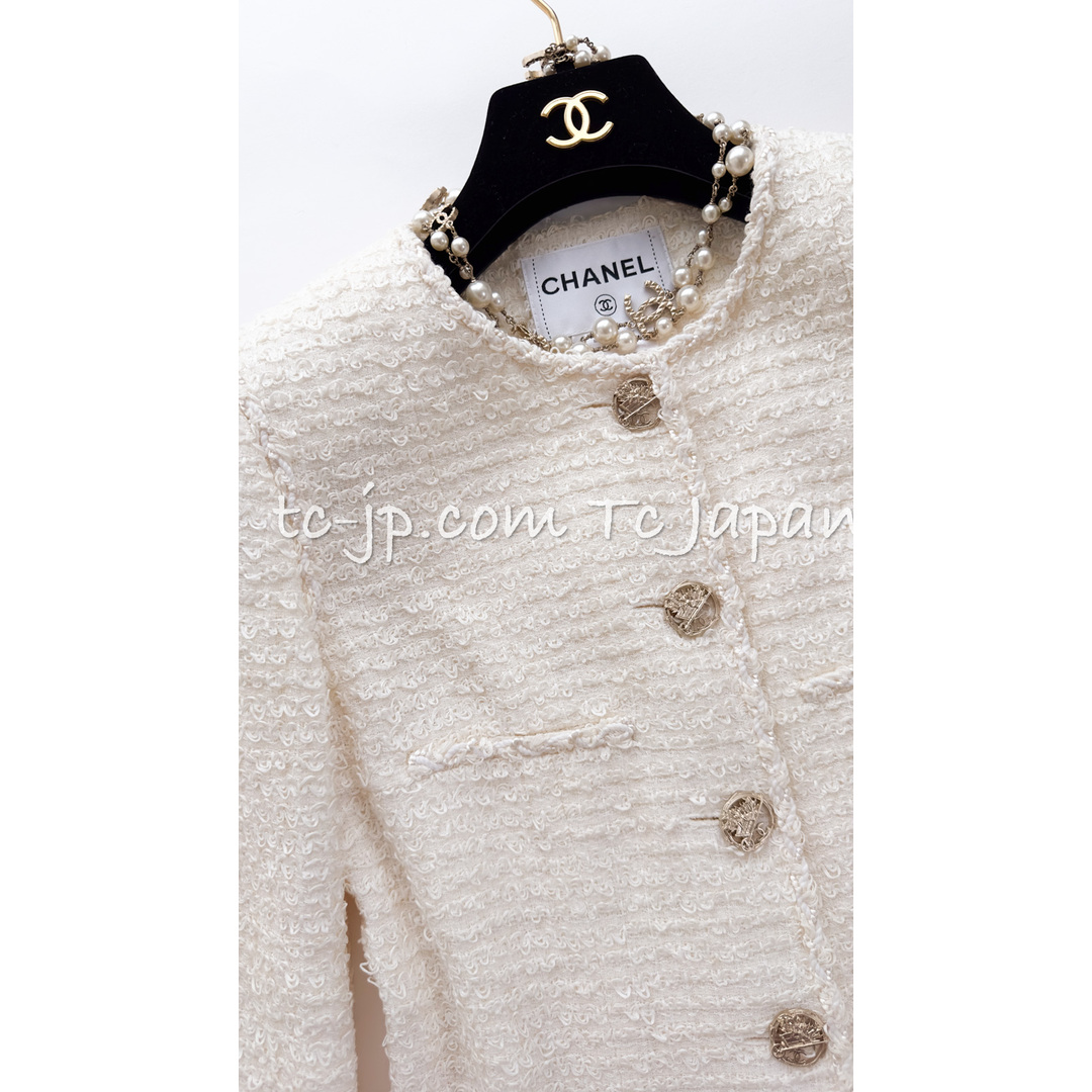 CHANEL - 98万 シャネル ジャケット CHANEL お顔トーンアップ CHANEL - 98万 シャネル ジャケット CHANEL お顔トーンアップ