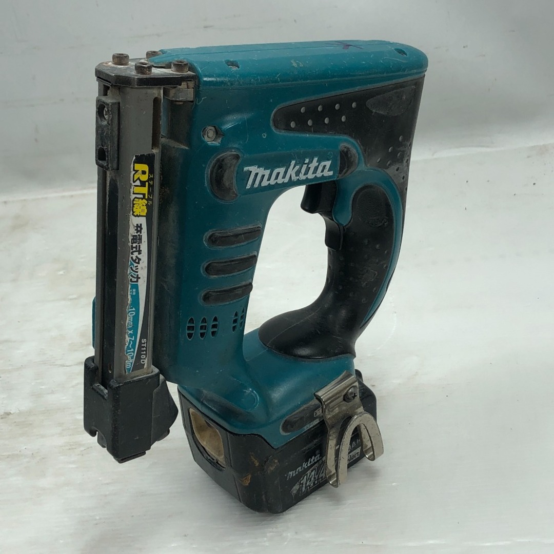 Makita - ◇◇MAKITA マキタ 工具関連用品 電動タッカ 充電器 Makita - ◇◇MAKITA マキタ 工具関連用品 電動タッカ 充電器