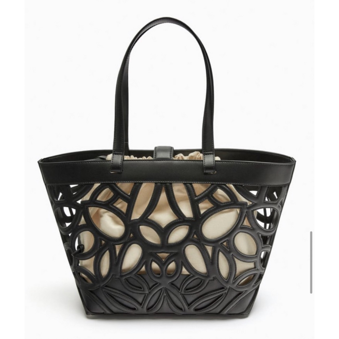 ZARA - ZARA カットワーク トートバッグ 黒 ブラックの通販 by ZARA - ZARA カットワーク トートバッグ 黒 ブラックの通販 by