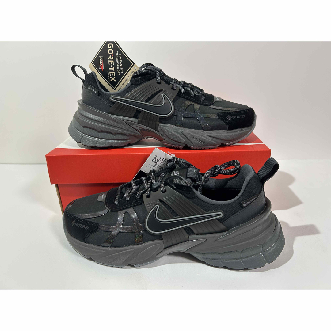 NIKE - 【新品】27cm NIKE WMNS V2K Run GORE-TEX ブラックの NIKE - 【新品】27cm NIKE WMNS V2K Run GORE-TEX ブラックの