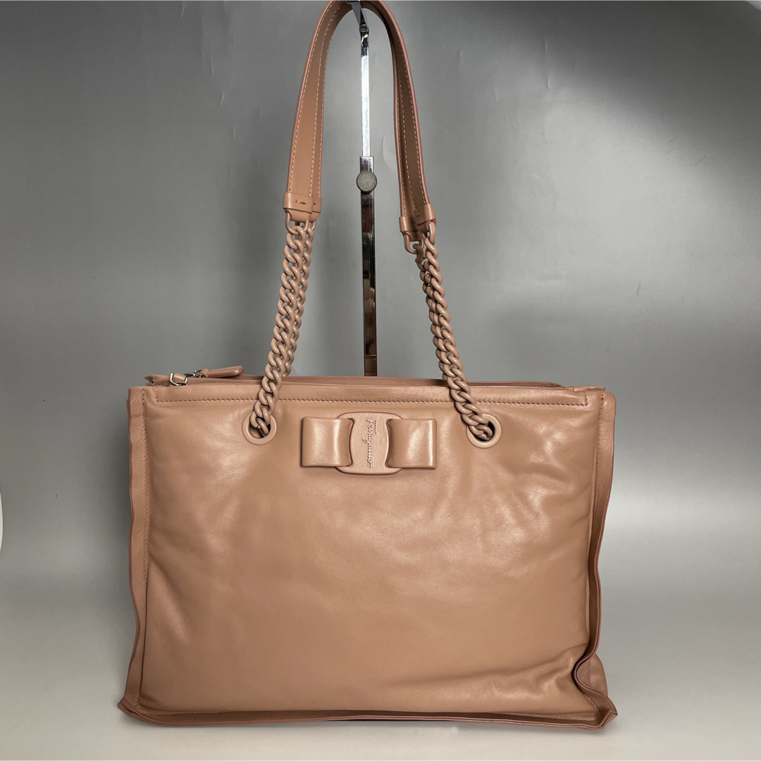 Salvatore Ferragamo - フェラガモ 極美品VIVABOW チェーン Salvatore Ferragamo - フェラガモ 極美品VIVABOW チェーン