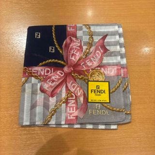 FENDI(ハンカチ)のフリマアイテム一覧 FENDI(ハンカチ)のフリマアイテム一覧