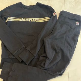 MONCLER(ブラック/黒色系)のフリマアイテム一覧 MONCLER(ブラック/黒色系)のフリマアイテム一覧