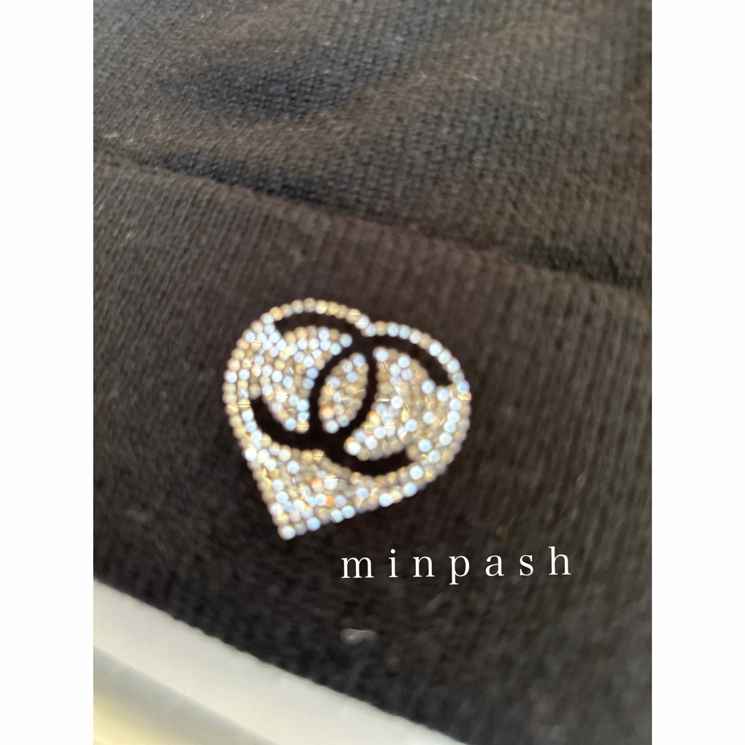 CHANEL - CHANEL ♡ ニット帽 ビーニー ハート ストラス ギフト CHANEL - CHANEL ♡ ニット帽 ビーニー ハート ストラス ギフト