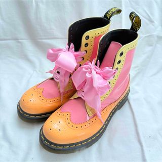 Dr.Martens(ピンク/桃色系)のフリマアイテム一覧 Dr.Martens(ピンク/桃色系)のフリマアイテム一覧