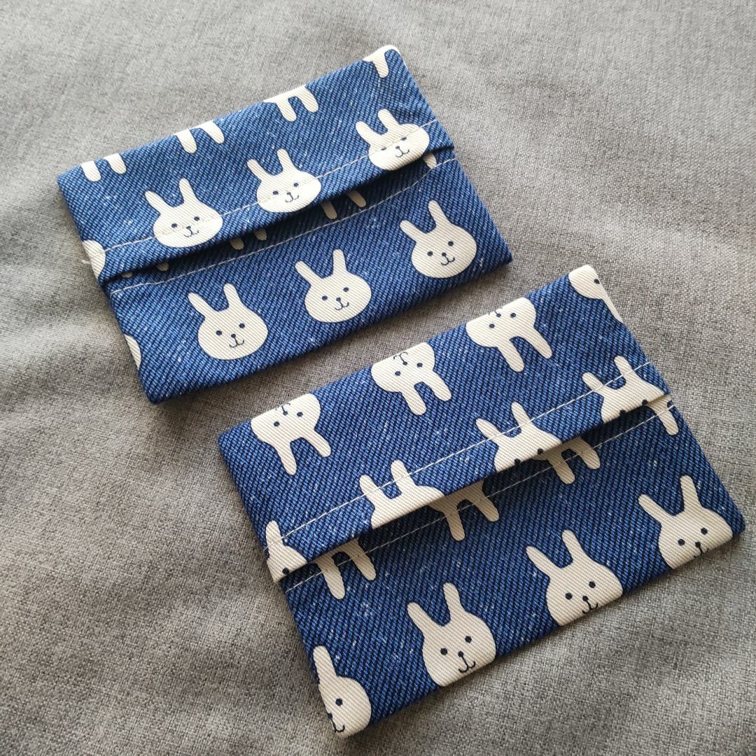 ポケットティシュ カバー ケース　ハンドメイド うさぎ　ネイビー ハンドメイドの生活雑貨(キッチン小物)の商品写真