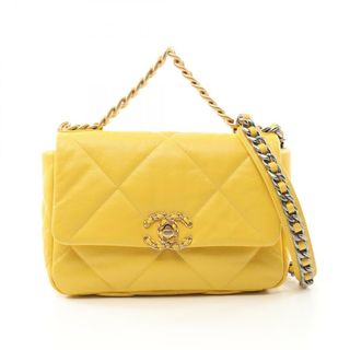 CHANEL(バッグ ・ イエロー/黄色系)のフリマアイテム一覧 CHANEL(バッグ ・ イエロー/黄色系)のフリマアイテム一覧