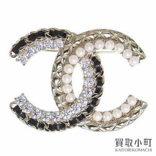 CHANEL(パール ・ ブローチ/コサージュ)のフリマアイテム一覧 CHANEL(パール ・ ブローチ/コサージュ)のフリマアイテム一覧
