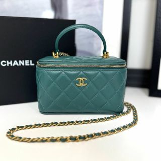 CHANEL(バッグ ・ グリーン・カーキ/緑色系)のフリマアイテム一覧 CHANEL(バッグ ・ グリーン・カーキ/緑色系)のフリマアイテム一覧