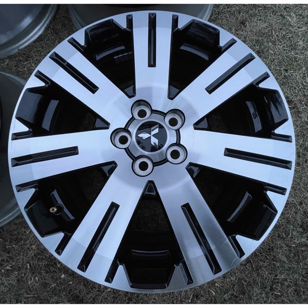 三菱 - 現行デリカD5新車外し純正アルミホイール4本セットの通販 三菱 - 現行デリカD5新車外し純正アルミホイール4本セットの通販