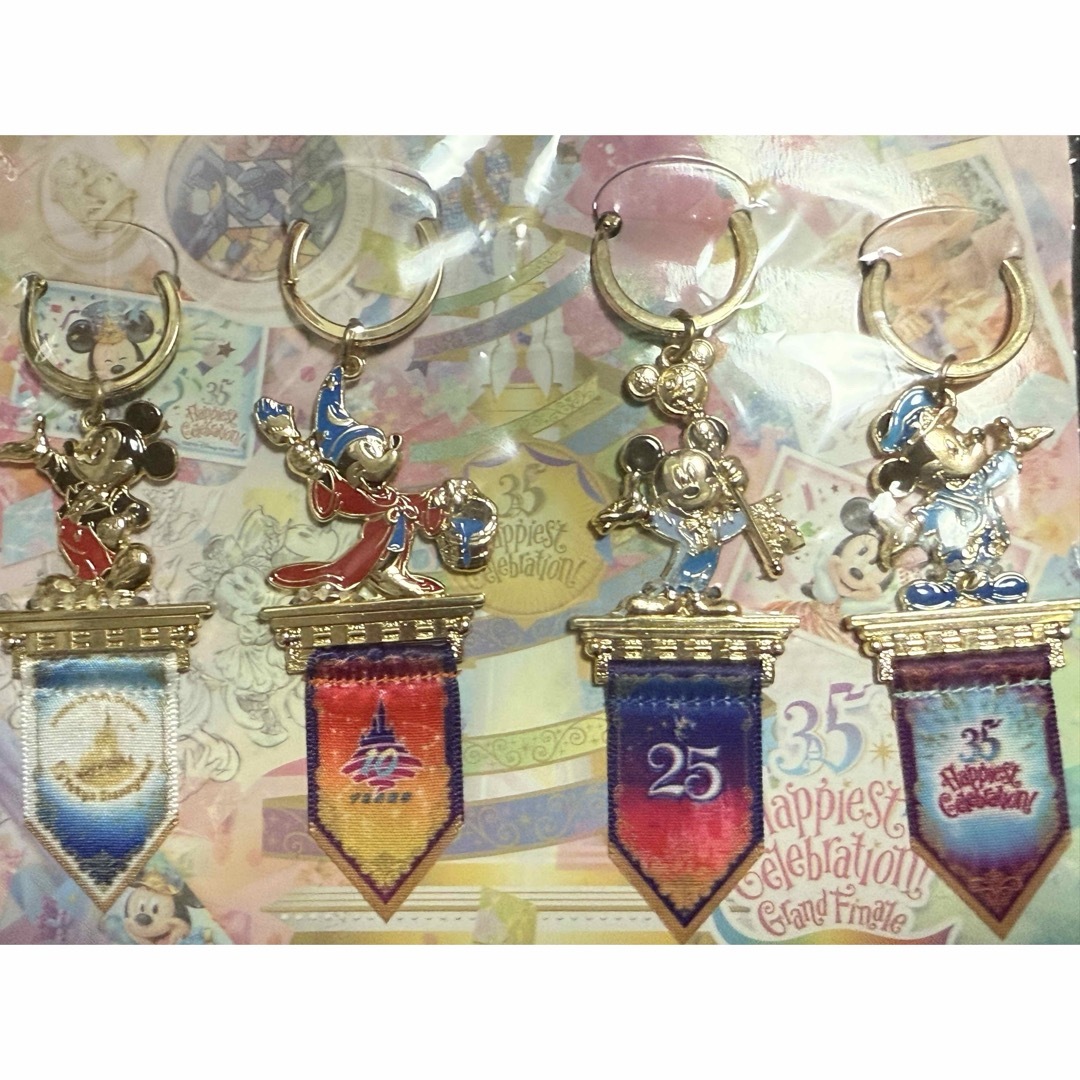 ディズニー 35周年 キーチェーンセット エンタメ/ホビーのおもちゃ/ぬいぐるみ(キャラクターグッズ)の商品写真