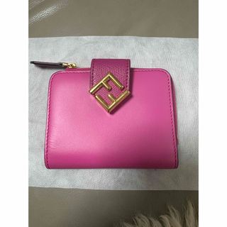 FENDI(財布 ・ ピンク/桃色系)のフリマアイテム一覧 FENDI(財布 ・ ピンク/桃色系)のフリマアイテム一覧