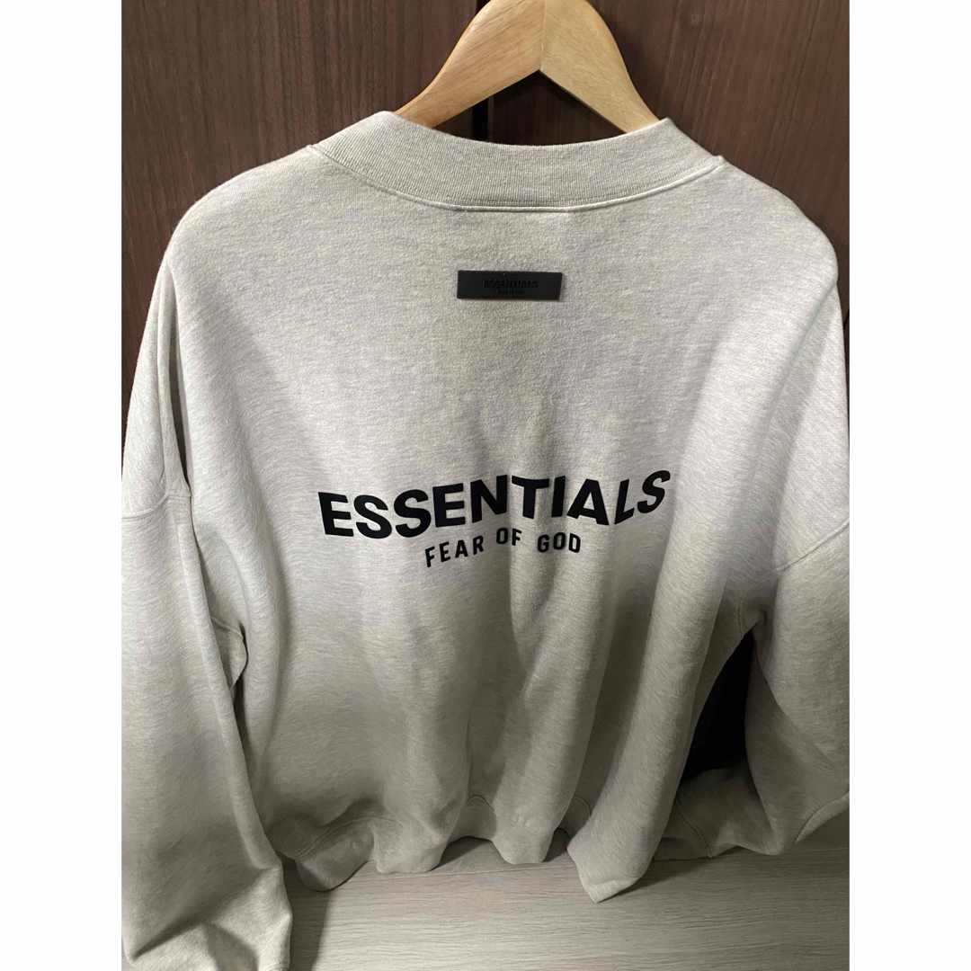 FEAR OF GOD - ESSENTIALS FEAR OF GOD トレーナーの通販 by FEAR OF GOD - ESSENTIALS FEAR OF GOD トレーナーの通販 by