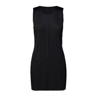 PLEATS PLEASE ISSEY MIYAKE(ブラック/黒色系)のフリマ PLEATS PLEASE ISSEY MIYAKE(ブラック/黒色系)のフリマ