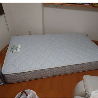 セミダブルベッドの中古フリマアイテム一覧 セミダブルベッドの中古フリマアイテム一覧