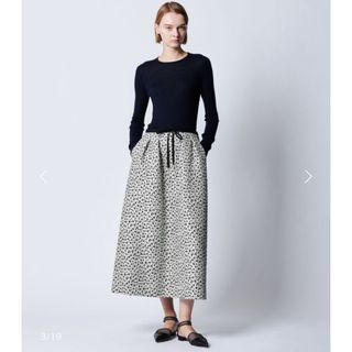 Drawer - 美品 22AW DRAWER ドゥロワー ウエストギャザー Drawer - 美品 22AW DRAWER ドゥロワー ウエストギャザー