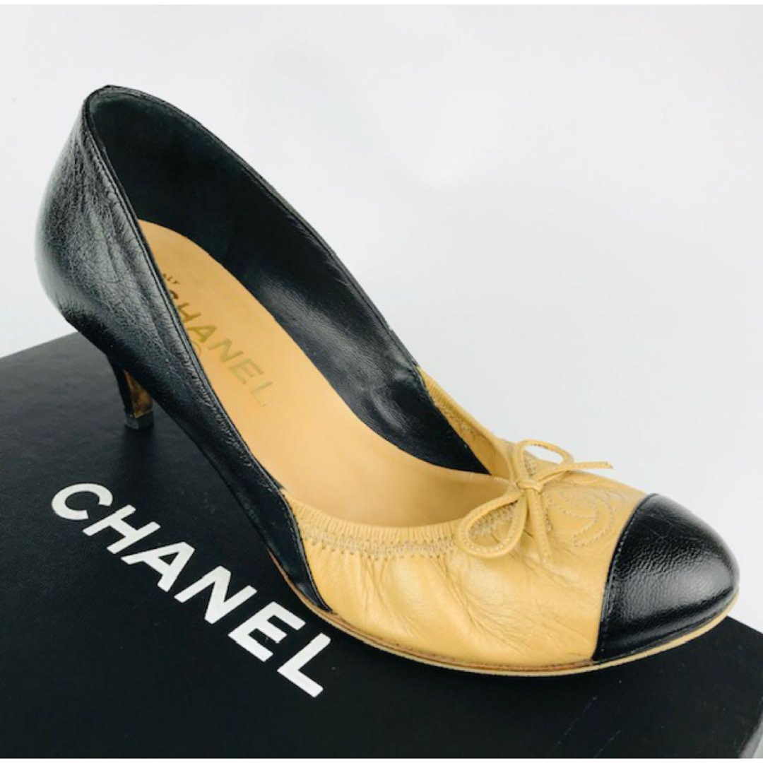 CHANEL - CHANEL☆シャネル・レザー ココマーク刺繍 リボン CHANEL - CHANEL☆シャネル・レザー ココマーク刺繍 リボン