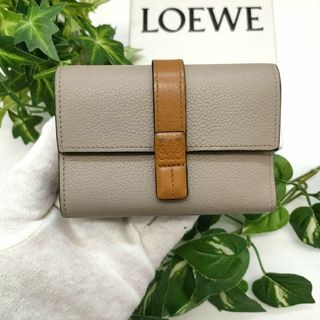 LOEWE(財布 ・ ベージュ系)のフリマアイテム一覧 LOEWE(財布 ・ ベージュ系)のフリマアイテム一覧