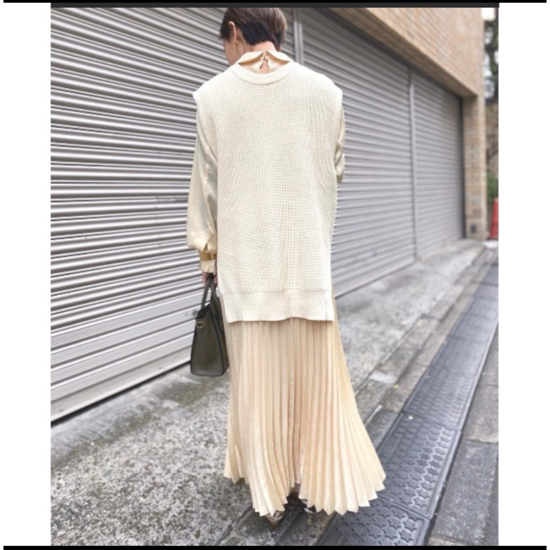Ameri VINTAGE - Ameri 新品 ♡ VEST WITH PLEATS DRESS♡の通販 Ameri VINTAGE - Ameri 新品 ♡ VEST WITH PLEATS DRESS♡の通販