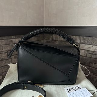 LOEWE - ロエベ アナグラム ショルダーバッグの通販|ラクマ LOEWE - ロエベ アナグラム ショルダーバッグの通販|ラクマ