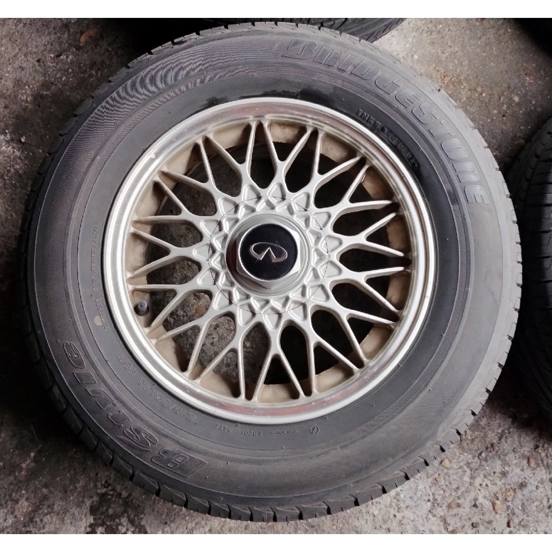 BBS - 日産インフィニティBBS 15インチアルミホイール 当時物 BBS - 日産インフィニティBBS 15インチアルミホイール 当時物